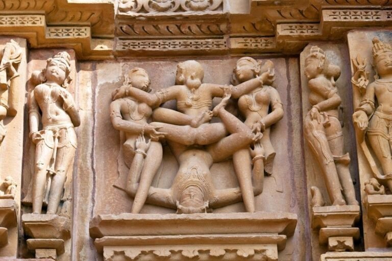 Read more about the article Khajuraho es muy famoso ciudad para kamasutra